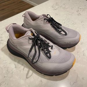 HOKA—Stinson ATR 6